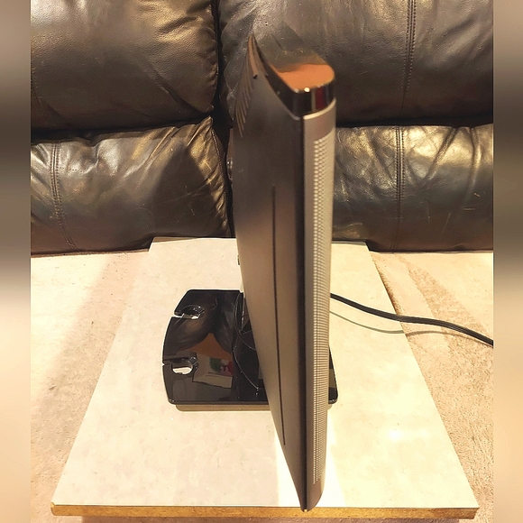 COMPAQ 19" LCD COLOR COMPUTER MONITOR MODEL WF-1907 W/ POWER CORD MONITOR CABLE - Picture 7 of 12